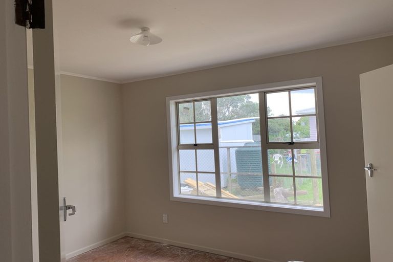 Photo of property in 26 West Coast Road, Te Kopuru, 0371