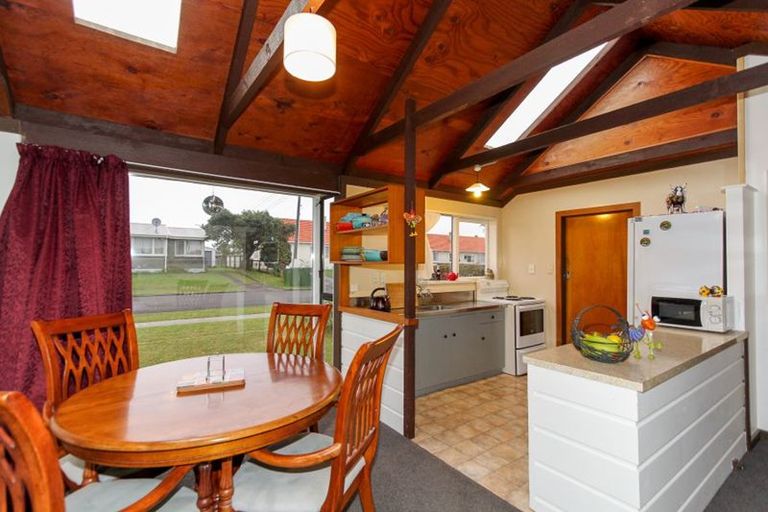 Photo of property in 69 Wrantage Street, Westown, New Plymouth, 4310