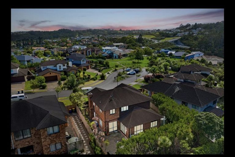 Photo of property in 29 Dressage Lane, Greenhithe, Auckland, 0632