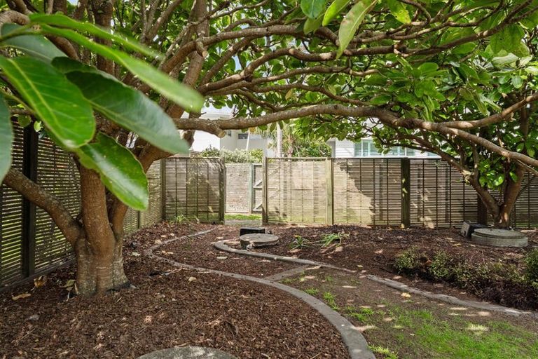 Photo of property in 4 Tio Lane, Omaha, 0986