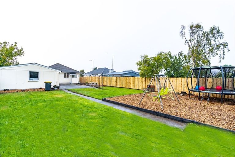 Photo of property in 149 Wainoni Road, Avondale, Christchurch, 8061