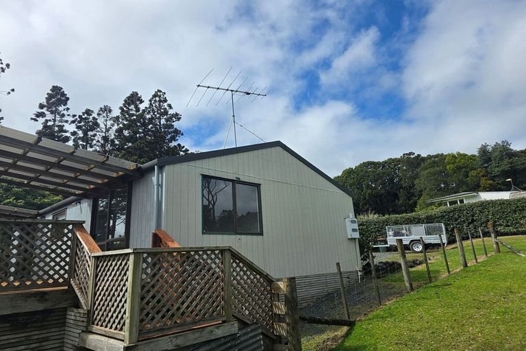 Photo of property in 315 Muriwai Road, Waimauku, 0881