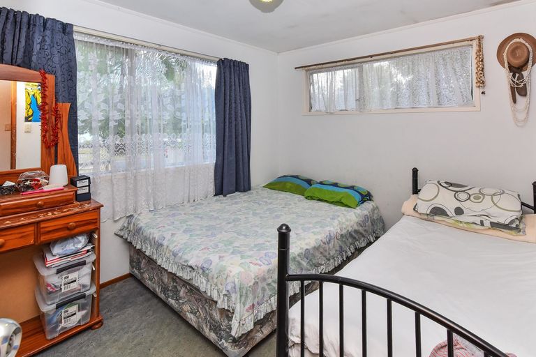 Photo of property in 24 Hyperion Drive, Randwick Park, Auckland, 2105