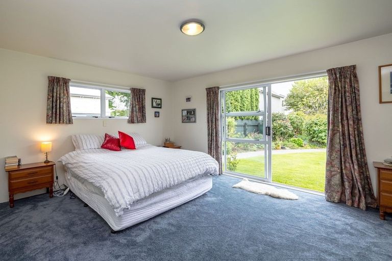 Photo of property in 15 Wood Street, Greytown, 5712