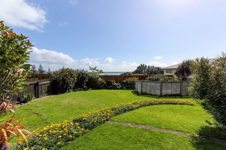 Photo of property in 84 Whiteley Street, Moturoa, New Plymouth, 4310