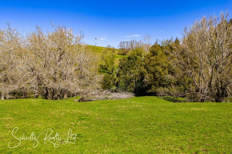 Photo of property in 32 Nikau Lane, Maungaturoto, 0520