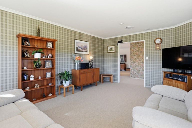 Photo of property in 53 Tawavale Street, Pukehangi, Rotorua, 3015