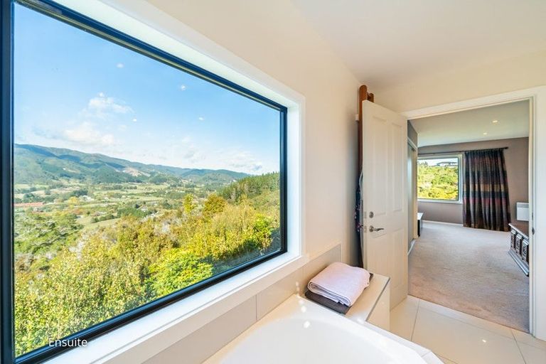 Photo of property in 67 Mount Marua Way, Timberlea, Upper Hutt, 5018