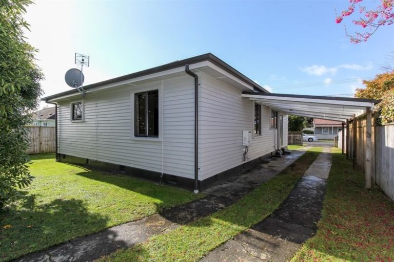 Photo of property in 84 Brooklands Road, Brooklands, New Plymouth, 4310