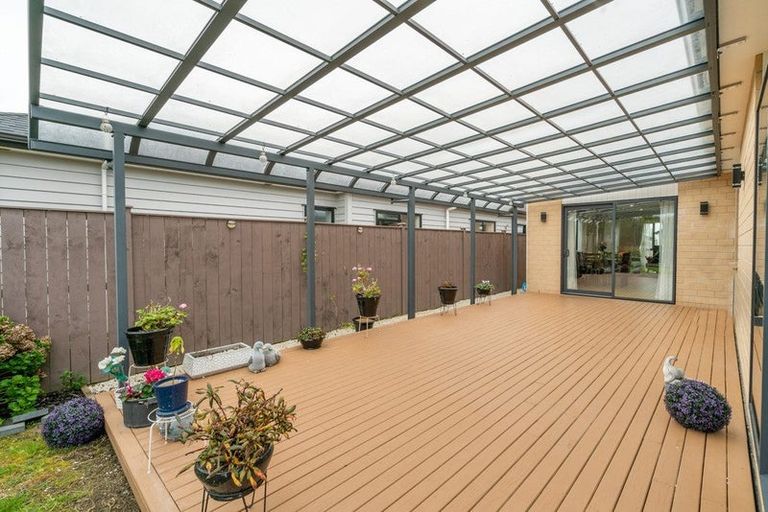 Photo of property in 14 Earlywood Road, Takanini, 2110