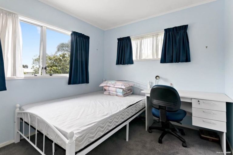 Photo of property in 4 De Thiery Place, Pakuranga Heights, Auckland, 2010