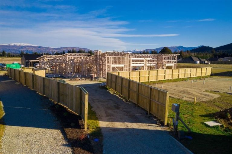 Photo of property in 12 Teal Place, Lake Hawea, Wanaka, 9382