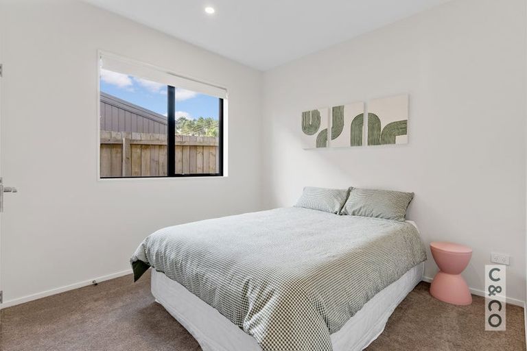 Photo of property in 12 Paihere Street, Huapai, Kumeu, 0810