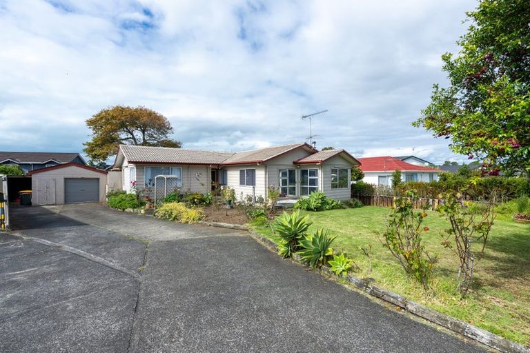 Photo of property in 21 Lisa Rise, Half Moon Bay, Auckland, 2012