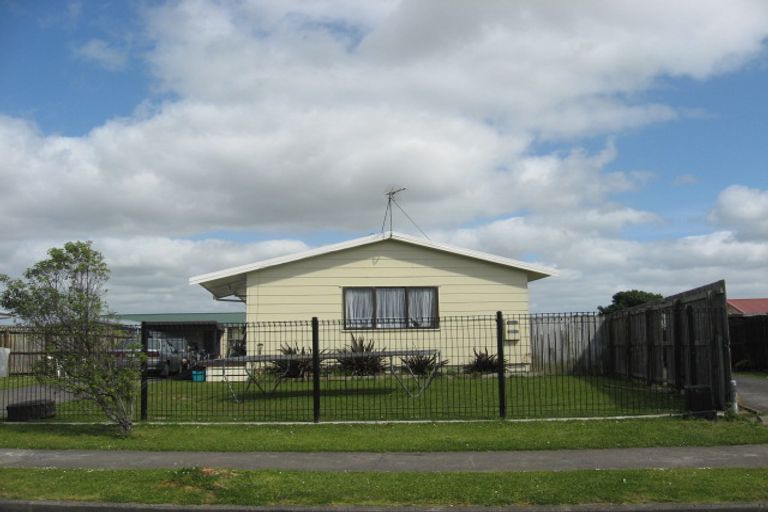 Photo of property in 2/69 Templeton Place, Clendon Park, Auckland, 2103