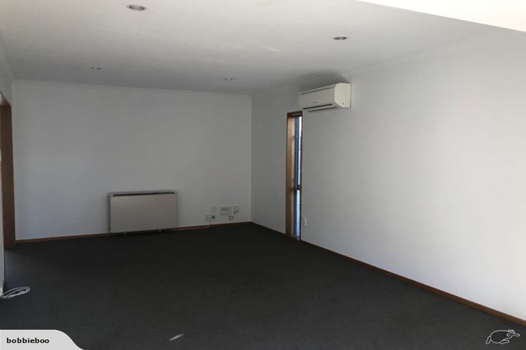 Photo of property in 8/4 Broadbent Street, Riccarton, Christchurch, 8041