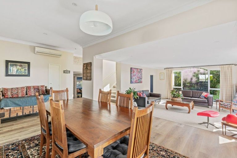 Photo of property in 305 Mangorei Road, Merrilands, New Plymouth, 4312