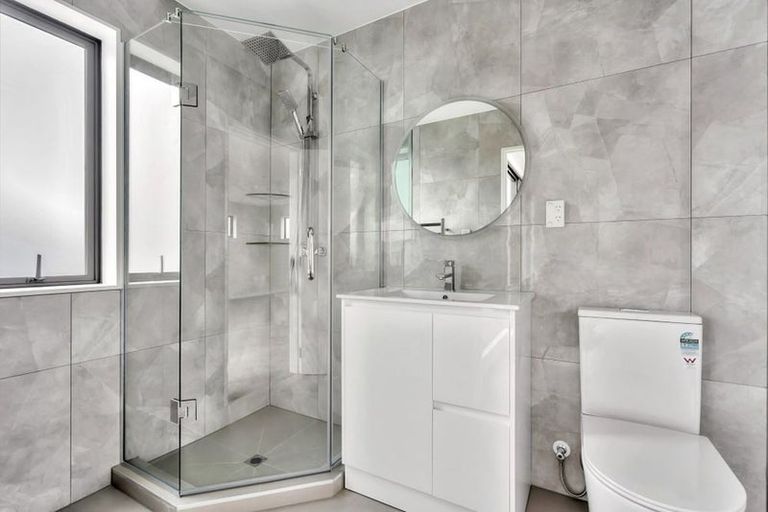 Photo of property in 24a Clayden Shuttleworth Street, Papakura, 2110