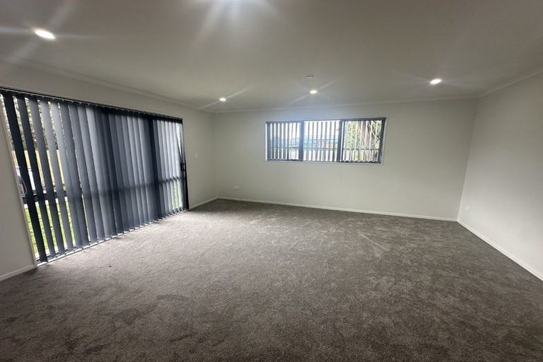 Photo of property in 13 Rimini Place, Clover Park, Auckland, 2023