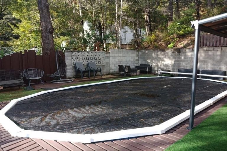 Photo of property in 7b Tiniroa Grove, Silverstream, Upper Hutt, 5019