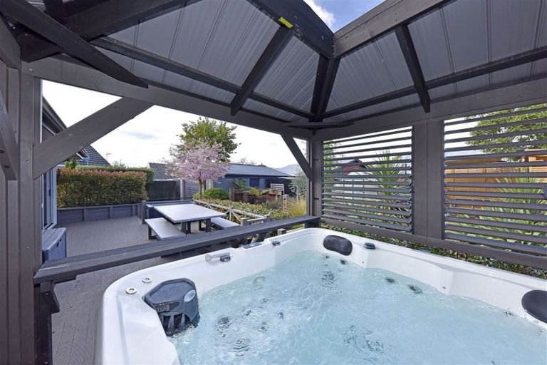 Photo of property in 4 Oldwood Street, Bishopdale, Christchurch, 8053