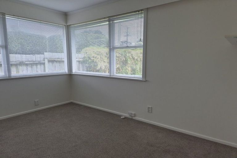 Photo of property in 40 Forest Hill Road, Henderson, Auckland, 0612