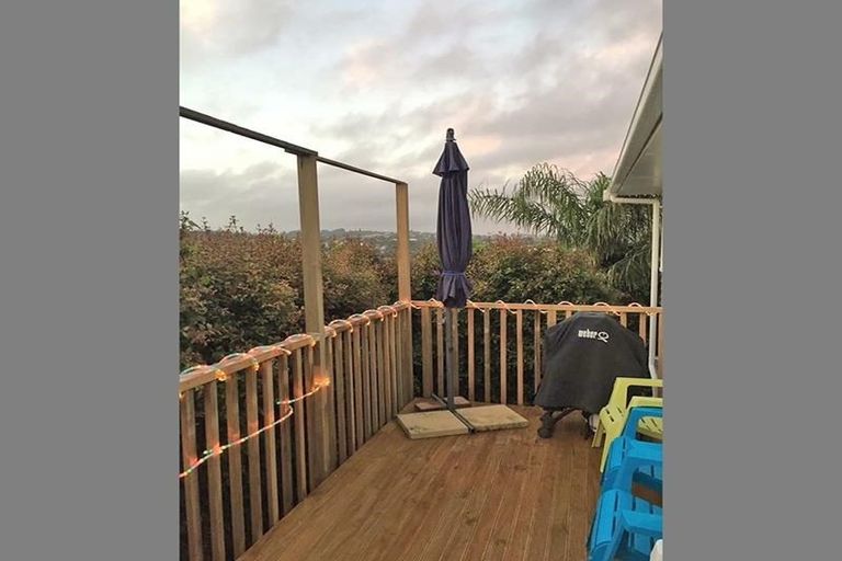 Photo of property in 2/563 East Coast Road, Browns Bay, Auckland, 0630