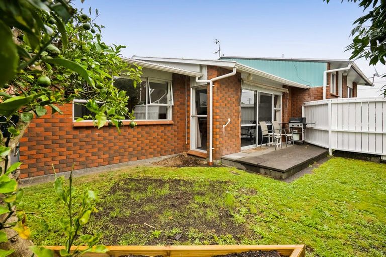 Photo of property in 3b Bideford Street, Brooklands, New Plymouth, 4310