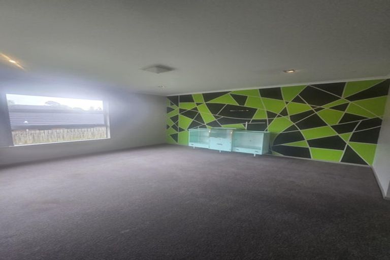 Photo of property in 31 Cape Vista Crescent, Pukekohe, 2120