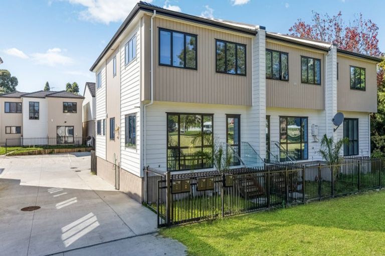 Photo of property in 64e Coxhead Road, Manurewa, Auckland, 2102