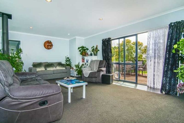 Photo of property in 11 Stout Street, Westport, 7825