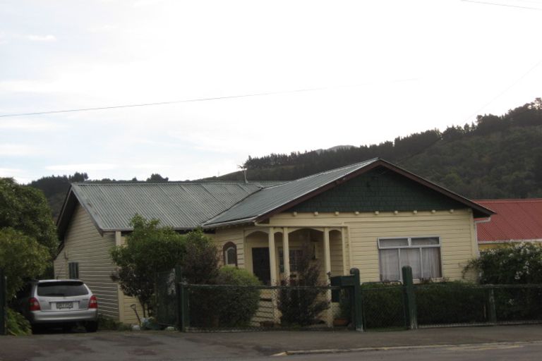 Photo of property in 30 Magnetic Street, Port Chalmers, 9023