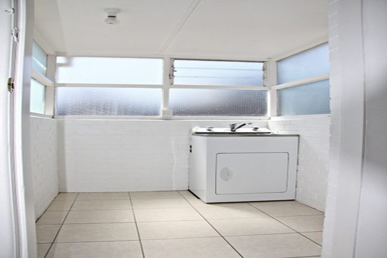 Photo of property in 7/12 Raines Avenue, Forrest Hill, Auckland, 0620