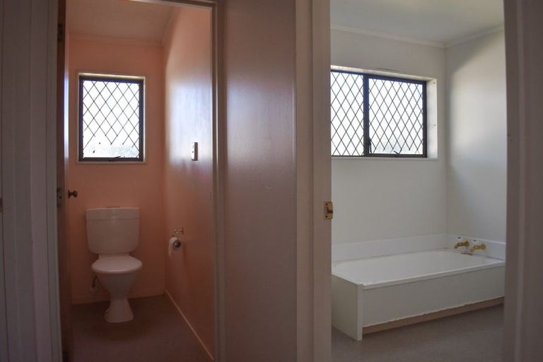 Photo of property in 24 Hamblyn Crescent, Nawton, Hamilton, 3200