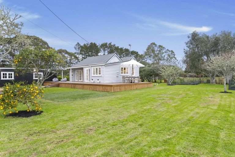 Photo of property in 29 Taupaki Road, Taupaki, Henderson, 0782