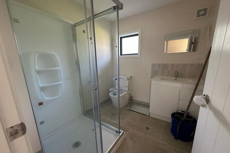 Photo of property in 300 Sturges Road, Henderson Valley, Auckland, 0612