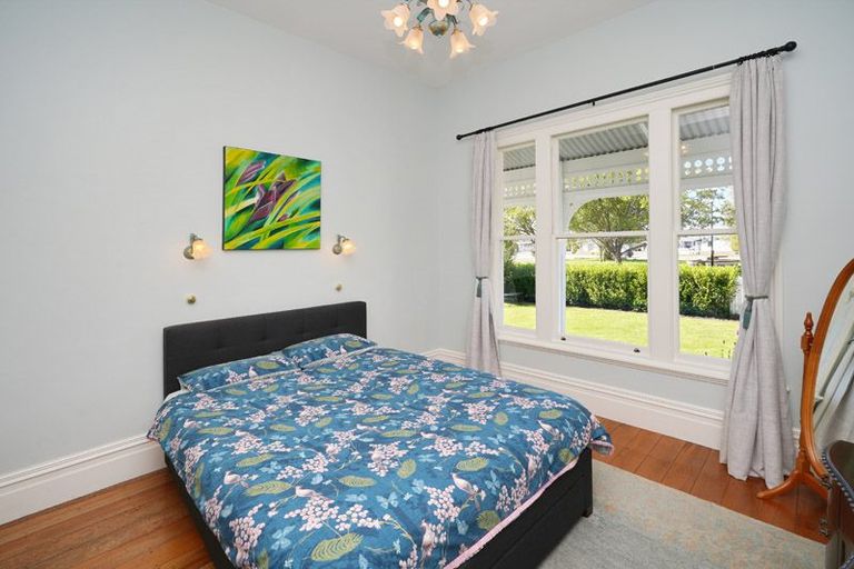 Photo of property in 11 Isabella Place, Waltham, Christchurch, 8011