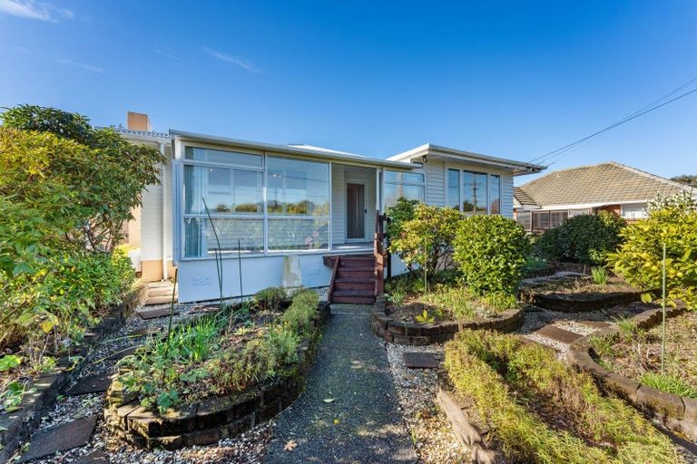 Photo of property in 36 Totara Park Road, Clouston Park, Upper Hutt, 5018