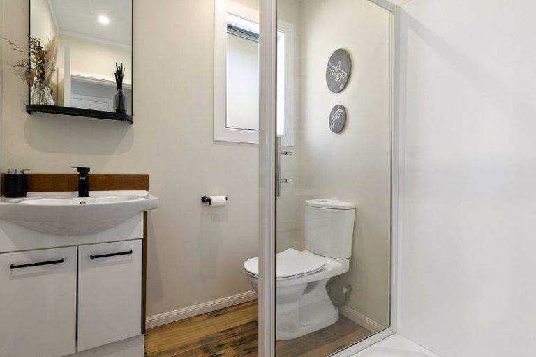 Photo of property in 77 Ironside Road, Johnsonville, Wellington, 6037