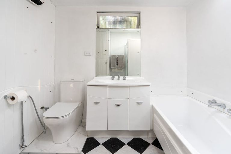 Photo of property in 134 The Parade, Paekakariki, 5034