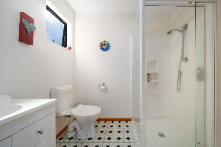 Photo of property in 36 Albatross Close, Whitby, Porirua, 5024