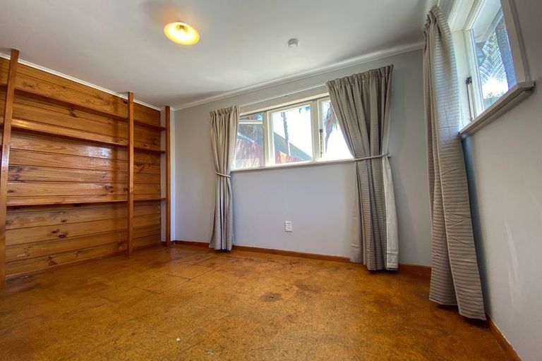 Photo of property in 170 Main Road South, Raumati South, Paraparaumu, 5032