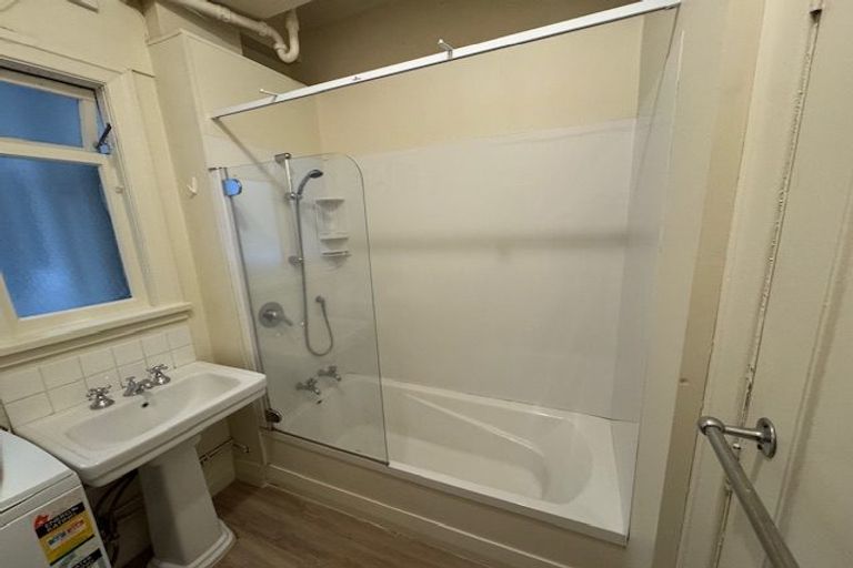 Photo of property in Elms Court Flats, 8/367 The Terrace, Te Aro, Wellington, 6011