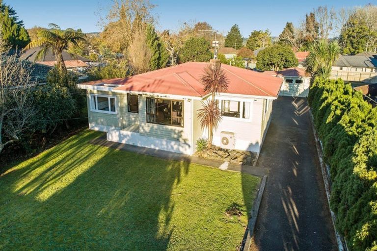 Photo of property in 15 Clevedon Road, Papakura, 2110