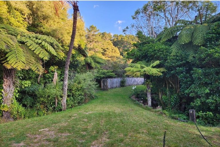 Photo of property in 30 Crest Road, Akatarawa, Upper Hutt, 5372