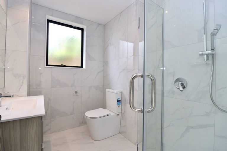 Photo of property in 127a Oreil Avenue, West Harbour, Auckland, 0618