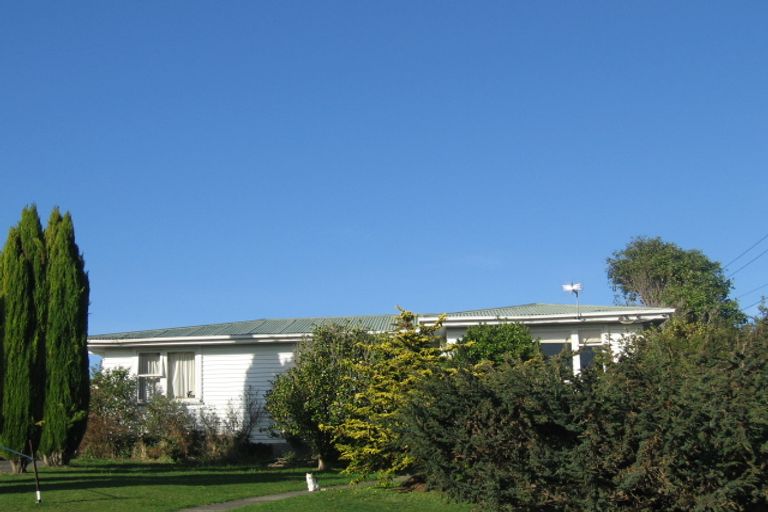 Photo of property in 28 Fantame Street, Cannons Creek, Porirua, 5024