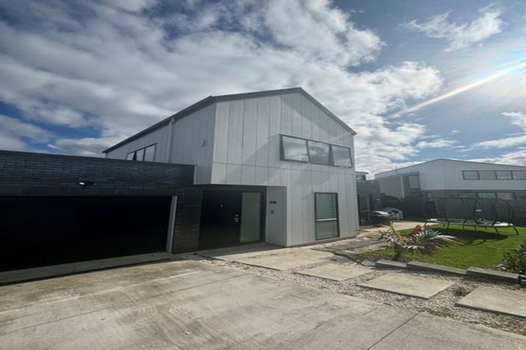 Photo of property in 53 Sunnyheights Road, Orewa, 0931