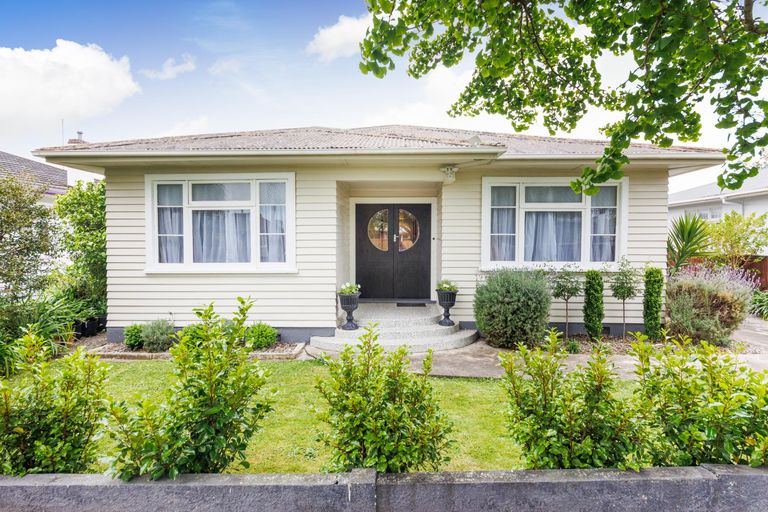 Photo of property in 76 Havill Street, Takaro, Palmerston North, 4410