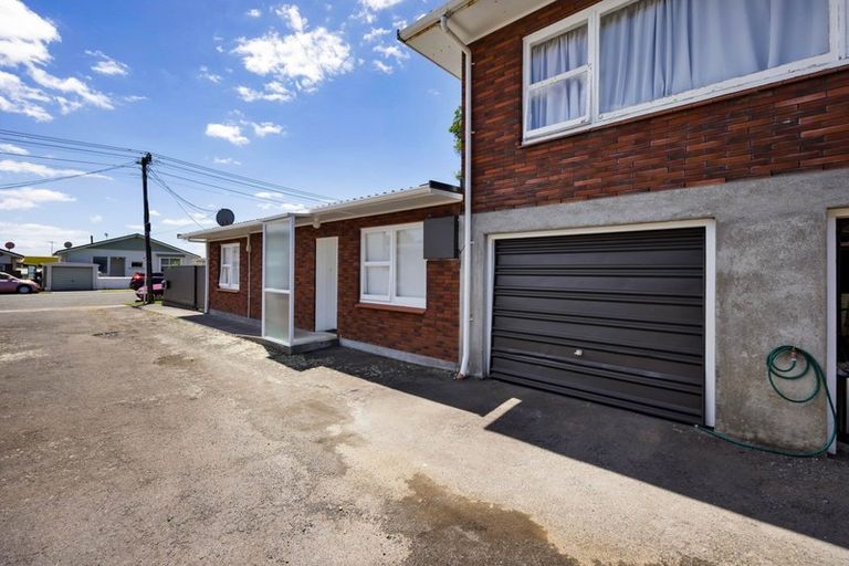 Photo of property in 70 Pendarves Street, New Plymouth, 4310